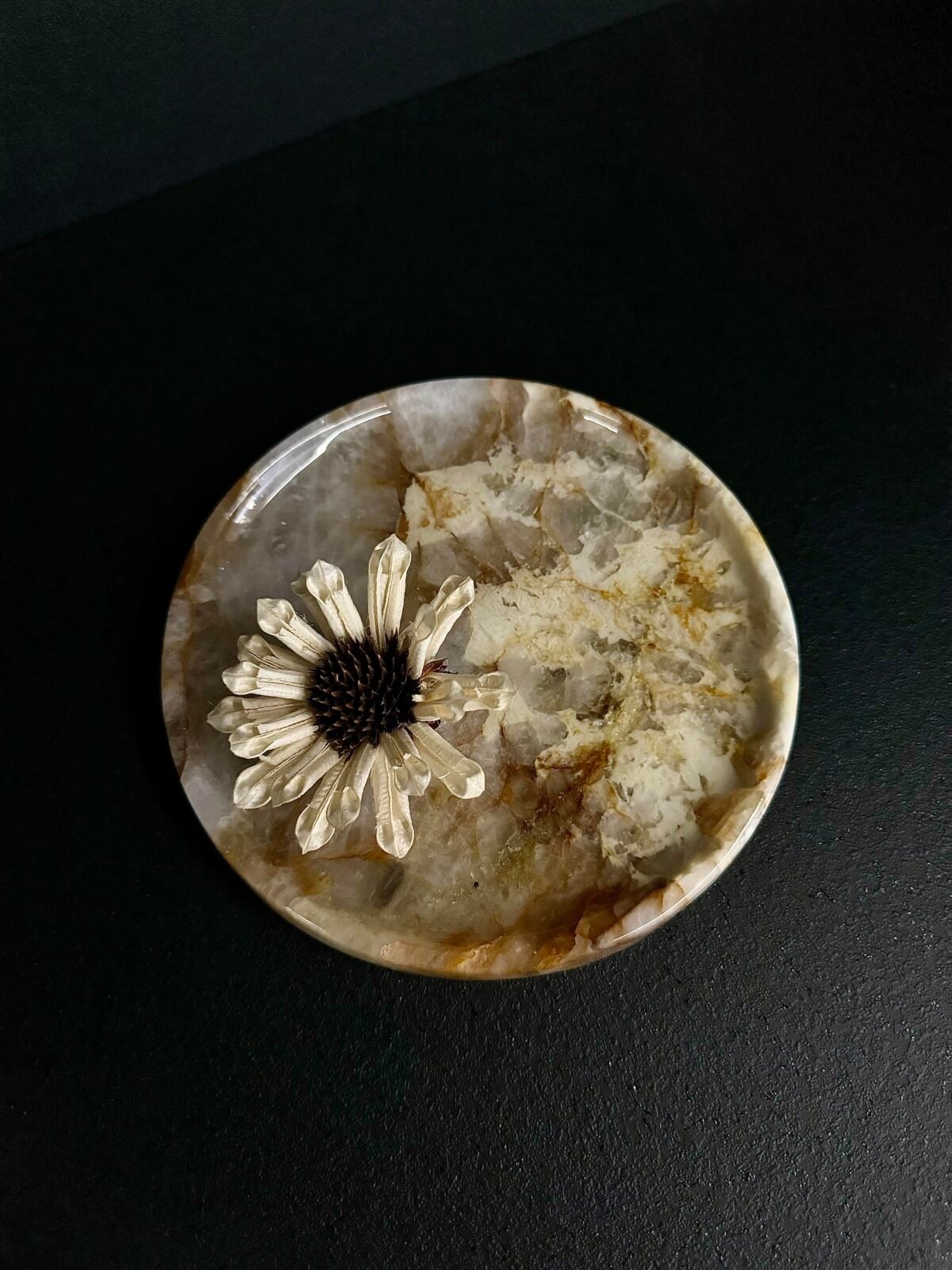 Natural luxury stone "Snow Mountain Flying Fox" tray